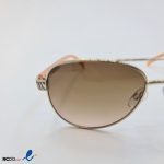 عکس از عینک آفتابی خلبانی با فریم فلزی و طلایی رنگ و دسته کائوچویی کد 324-817