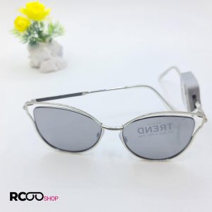 عکس از عینک آفتابی فلزی با فریم پروانه ای و رنگ نقره ای 324-487
