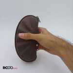 عکس از کیف صدفی عینک زیپ دار و قهوه ای رنگ مدل 991128