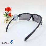 عکس از عینک آفتابی ورزشی با فریم منحنی و مشکی مدل 324-769