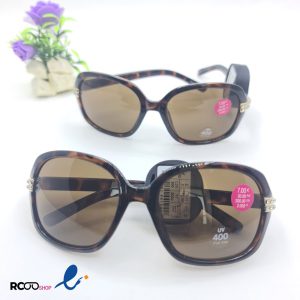 عکس از عینک آفتابی زنانه با فریم قهوه ای و نگین دار کد 324-860