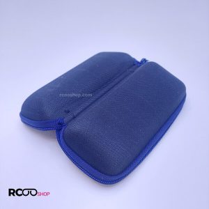 عکس از کیف عینک مستطیلی مشکی رنگ با زیپ آبی مدل 991262