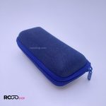 عکس از کیف عینک مستطیلی مشکی رنگ با زیپ آبی مدل 991262