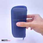 عکس از کیف عینک مستطیلی مشکی رنگ با زیپ آبی مدل 991262