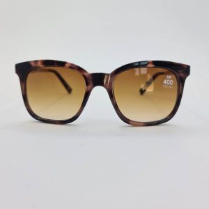 عکس از عینک آفتابی با فریم مربعی و دسته فلزی و لنز قهوه ای مدل 324-588