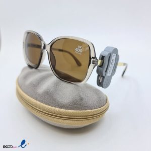 عکس از عینک آفتابی زنانه با فریم بزرگ و پروانه ای و دسته طلایی رنگ مدل 324-569
