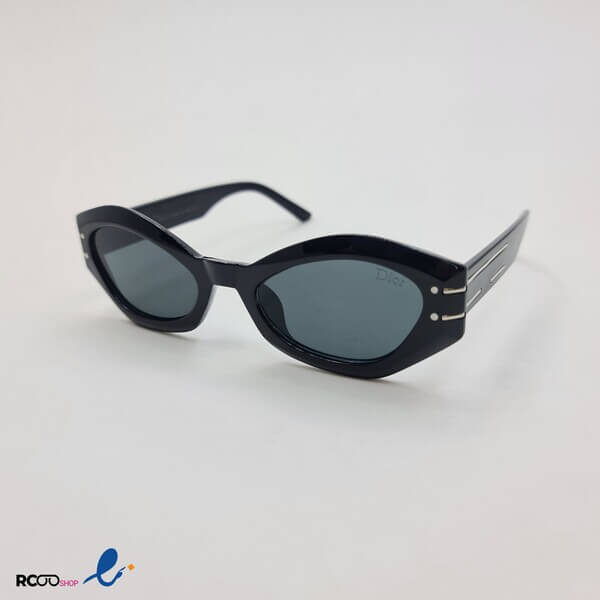 عکس از عینک آفتابی برند دیور (dior) با فریم مشکی مدل 21