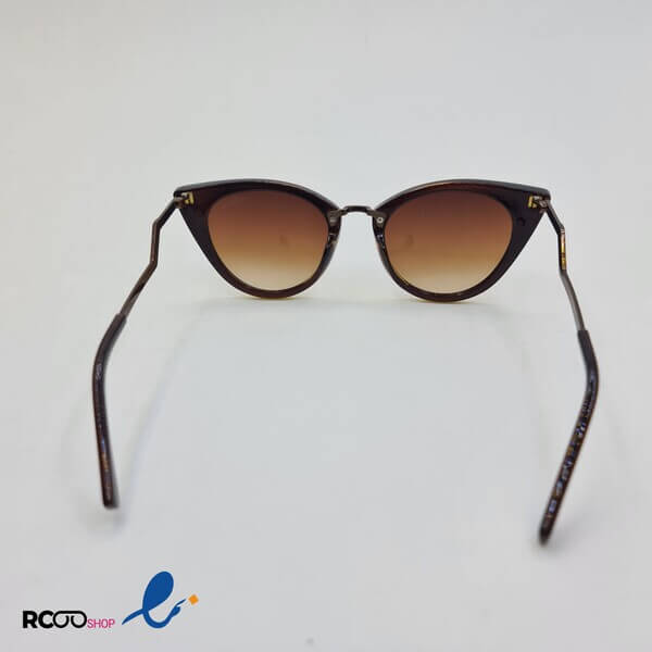 عکس از عینک آفتابی فندی با فریم گربه ای و رنگ قهوه ای مدل ff0118