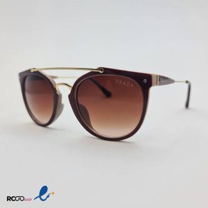 عکس از عینک آفتابی زنانه با فریم گرد و قرمز برند پرادا مدل 62R