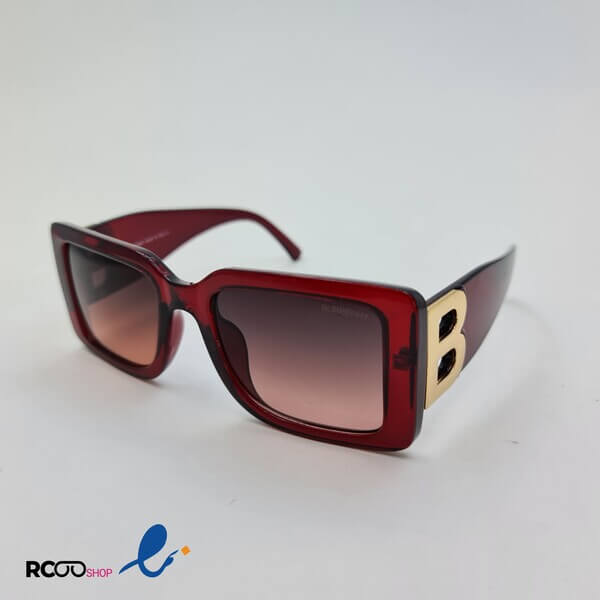 عکس از عینک آفتابی زنانه دسته پهن و فریم قرمز آلبالویی مدل d21236
