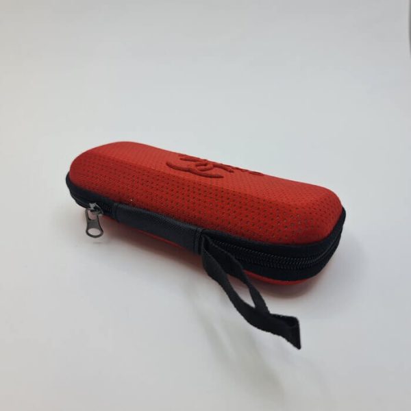 عکس از کیف عینک برند شنل زیپ دار و رنگ قرمز مدل 991405