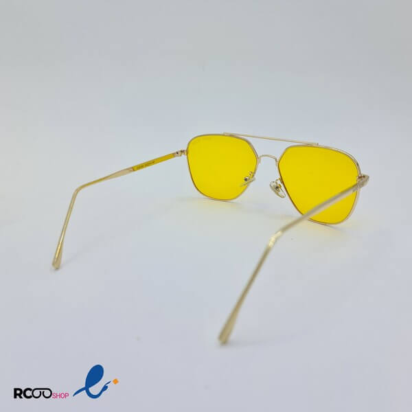 عکس از عینک دید در شب خلبانی با لنز زرد رنگ برند hugo boss مدل d20180