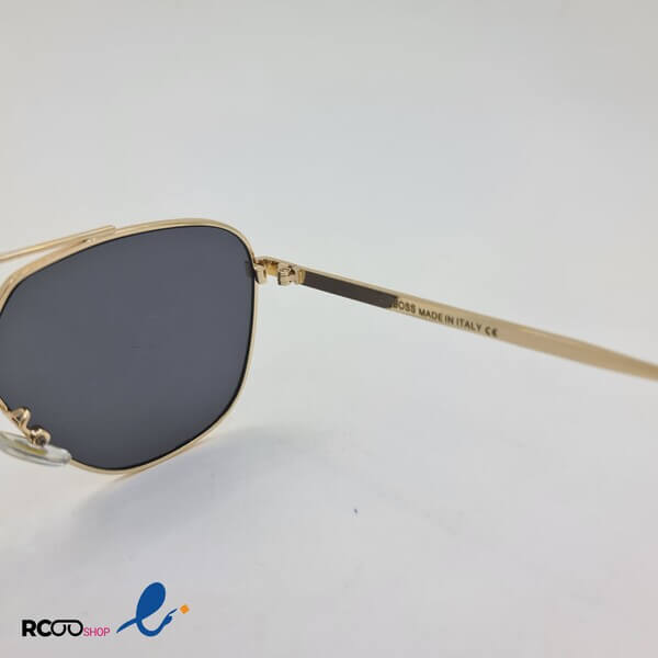 عکس از عینک آفتابی خلبانی با فریم طلایی و فلزی برند hugo boss مدل d20180