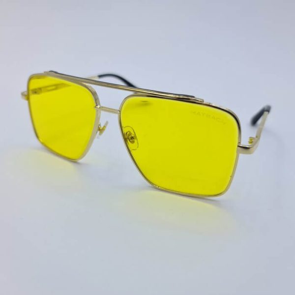عکس از عینک دید در شب با لنز زرد و دسته فلزی برند میباخ maybach مدل 2001