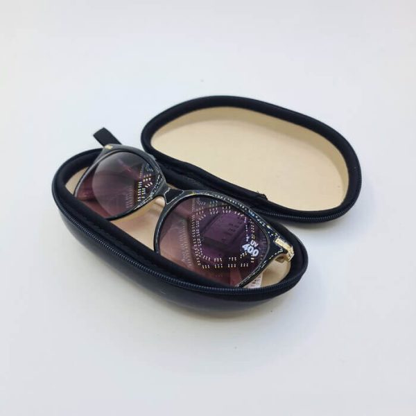 عکس از کیف عینک برند باربری burberry از جنس چرم و مشکی رنگ مدل 991504