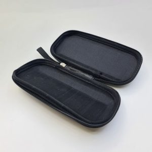 عکس از قاب عینک لویی ویتون زیپ دار مشکی رنگ و بند دار مدل 991550