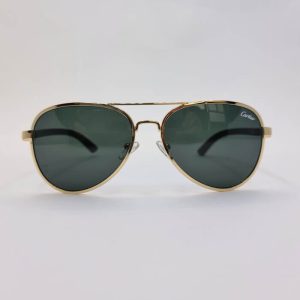 عکس از عینک دودی خلبانی برند کارتیه Cartier با دسته چوبی و فریم طلایی مدل 125C1