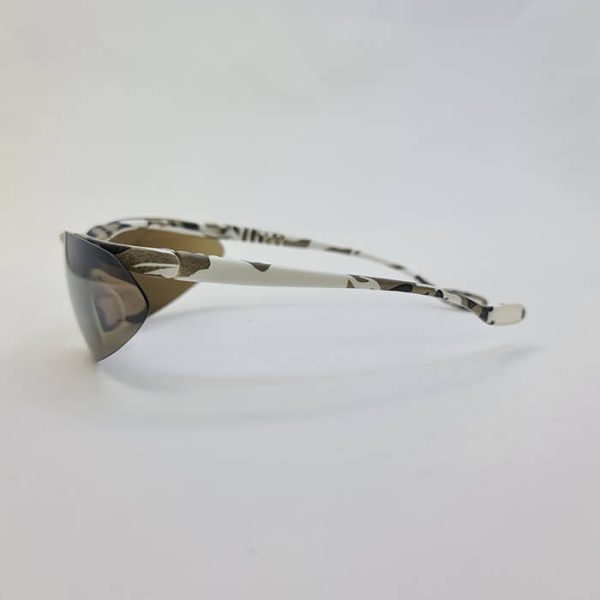 عکس از عینک ورزشی با فریم چریکی چند رنگ و عدسی قهوه ای مدل 5-101
