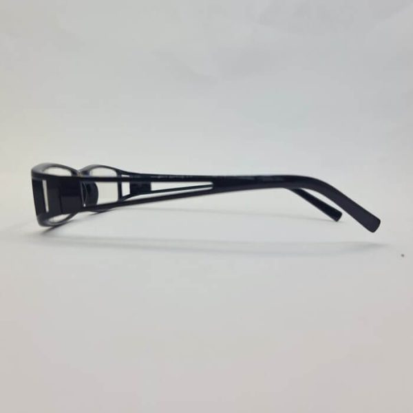 عکس از عینک مطالعه با فریم مشکی و مستطیلی شکل با نمره +2. 50 مدل y104