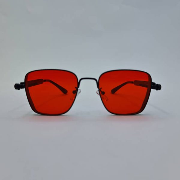 عکس از عینک دید در شب با طرح پیچ و فنر، با فریم رنگ مشکی و لنز قرمز رنگ مدل 538