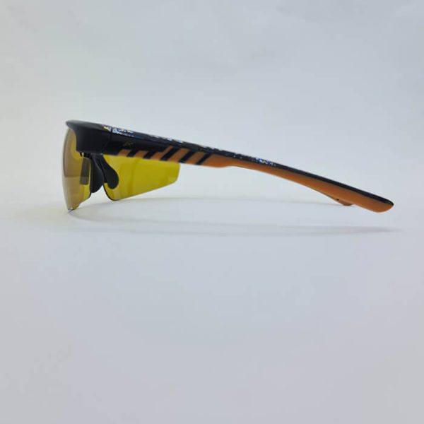عکس از عینک ورزشی پلاریزه با فریم مشکی و نارنجی و عدسی زرد رنگ مدل y1003