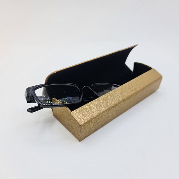عکس از قاب برای عینک طبی با درب مگنتی و رنگ طلایی مدل 991609