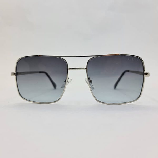 عکس از عینک آفتابی دیتیای با فریم مربعی و نقره ای رنگ و دسته فنری مدل 1003
