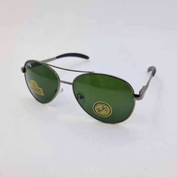 عکس از عینک آفتابی ریبن با فریم نوک مدادی و عدسی شیشه ای سبز و آنتی رفلکس و ضدانعکاس و دسته فنری مدل rb8328