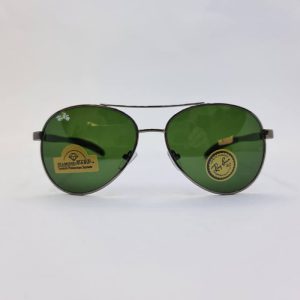 عکس از عینک آفتابی ریبن با فریم نوک مدادی و عدسی شیشه ای سبز و آنتی رفلکس و ضدانعکاس و دسته فنری مدل RB8328