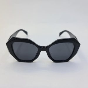 عینک آفتابی برند PRADA با دسته سه بعدی و فریم مشکی رنگ مدل 8823