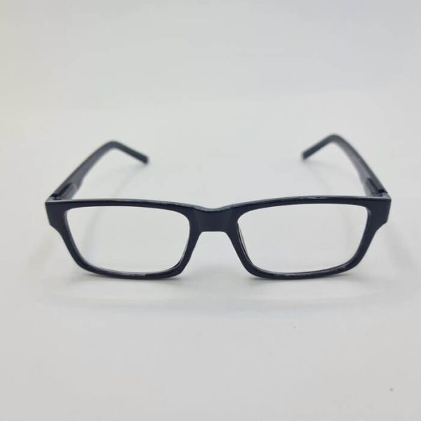 عکس از عینک مطالعه با نمره +2. 75 با فریم مشکی و مستطیلی شکل مدل fh631