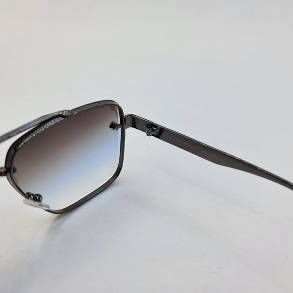عکس از عینک آفتابی میباخ با فریم مشکی و لنز قهوه ای مدل bps620