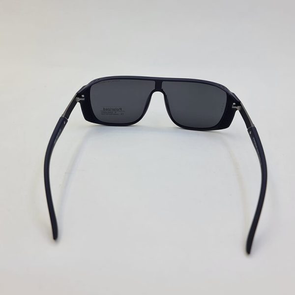 عکس از عینک آفتابی پلاریزه برند پورشه دیزاین با فریم سرمه ای مدل p938