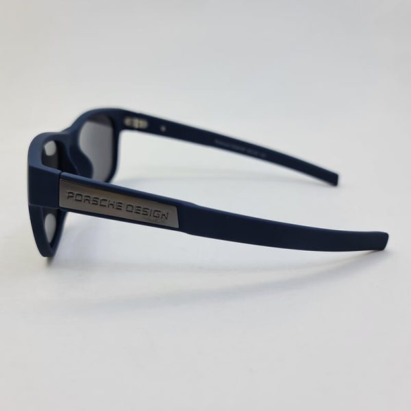 عکس از عینک آفتابی پلاریزه با فریم سرمه ای مات برند پورشه دیزاین مدل d22610p