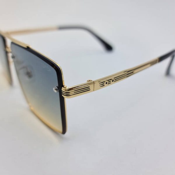 عکس از عینک آفتابی میباخ با فریم طلایی و عدسی مربعی دو رنگ مدل 10473