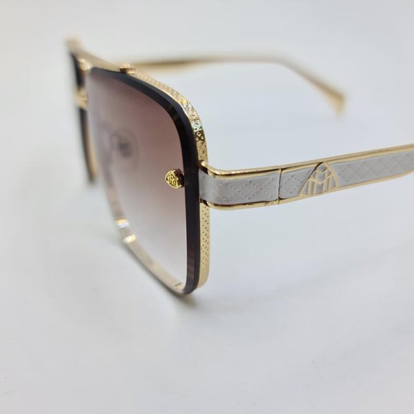 عکس از عینک آفتابی لاکچری میباخ با فریم طلایی و لنز قهوه ای مدل bps620