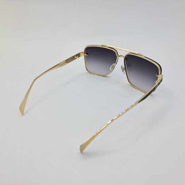 عکس از عینک آفتابی لاکچری میباخ با فریم طلایی و عدسی سایه روشن مدل bps620