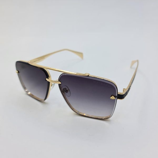 عکس از عینک آفتابی لاکچری میباخ با فریم طلایی و عدسی سایه روشن مدل bps620