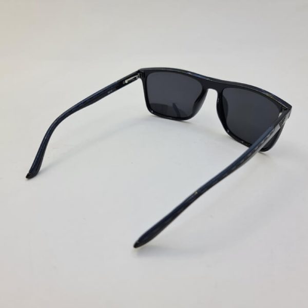 عکس از عینک آفتابی مشکی رنگ پلاریزه برند emporio armani مدل 9414