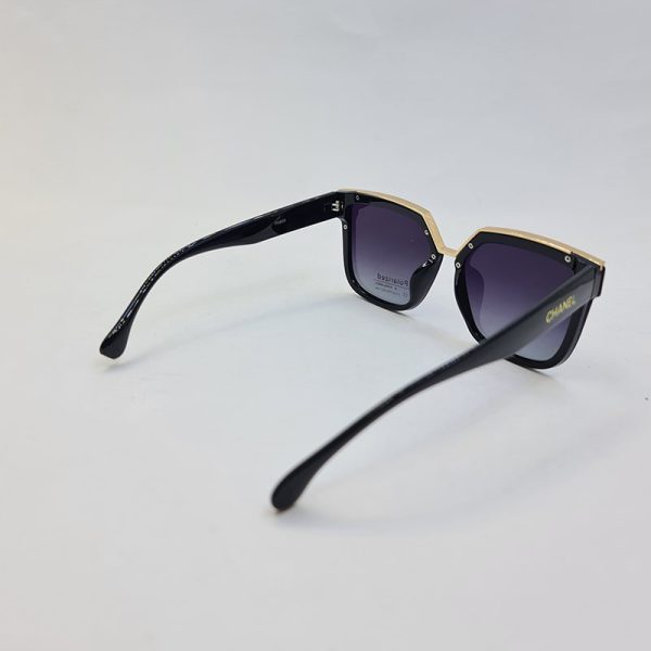 عکس از عینک آفتابی پلاریزه شنل با فریم و دسته مشکی رنگ و عدسی دودی مدل p6809