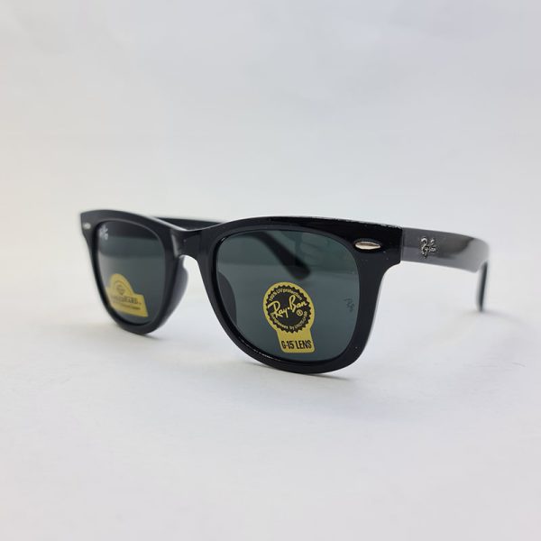 عکس از عینک آفتابی ریبن عدسی شیشه ای با فریم مشکی براق و لنز دودی مدل rb2140-884
