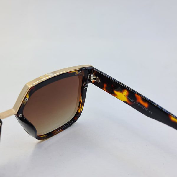 عکس از عینک آفتابی پلاریزه شنل با فریم و دسته قهوه ای چندرنگ (هاوانا) رنگ مدل p6809