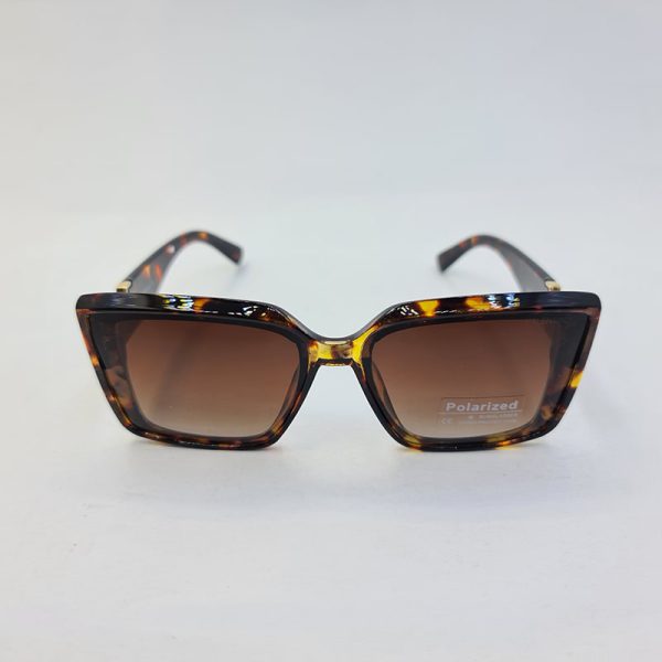 عکس از عینک آفتابی پلاریزه با فریم قهوه ای چند رنگ هاوانا valentino مدل vn58024