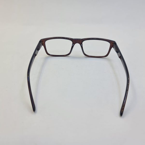 عکس از عینک مطالعه نمره +1. 75 با فریم قهوه ای و مستطیلی شکل مدل fh631
