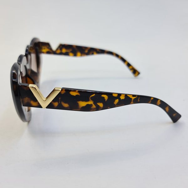 عکس از عینک آفتابی louis vuitton با فریم قلبی و قهوه ای چندرنگ مدل 21095