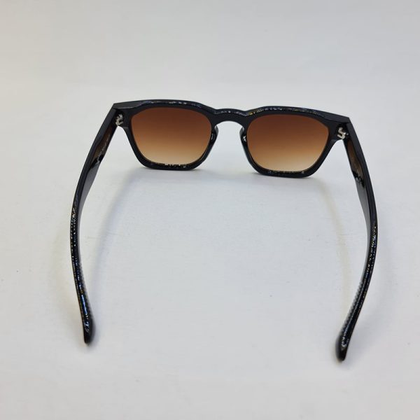 عکس از عینک آفتابی مربعی برند celine با فریم و عدسی قهوه ای رنگ مدل m65020