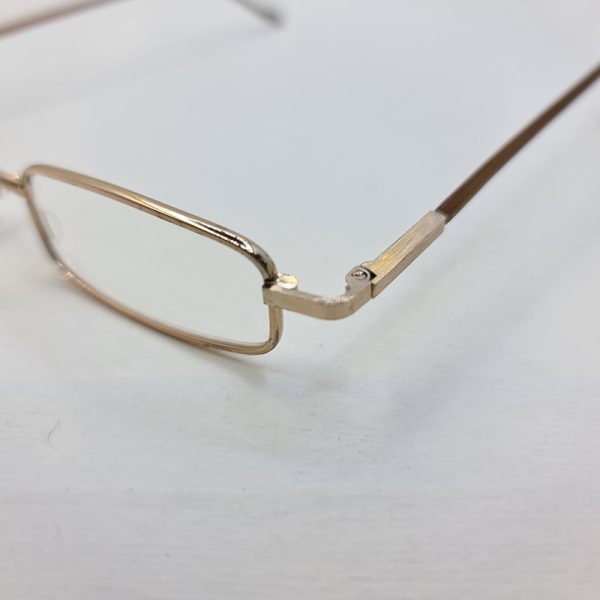عکس از عینک مطالعه با نمره چشم 3. 50 و طرح خودکاری و قاب زرد