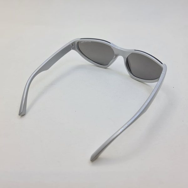 عکس از عینک آفتابی بالینسیاگا با فریم نقره ای و عدسی آینه ای مدل 10045