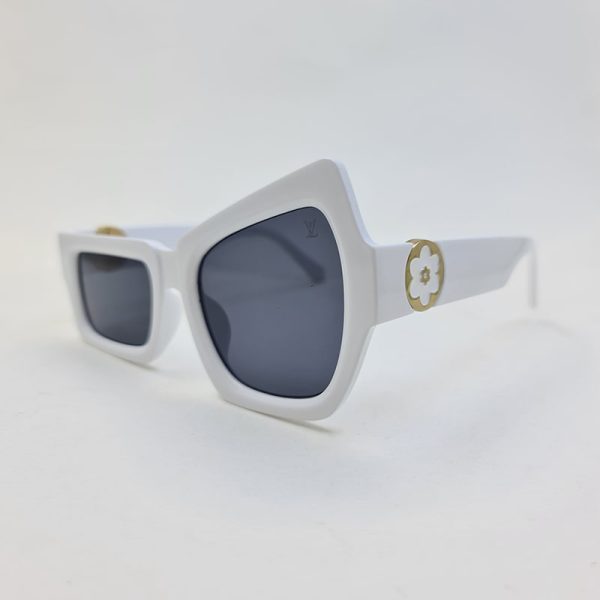 عکس از عینک آفتابی فانتزی لویی ویتون سفید رنگ با عدسی های متفاوت مدل 96009