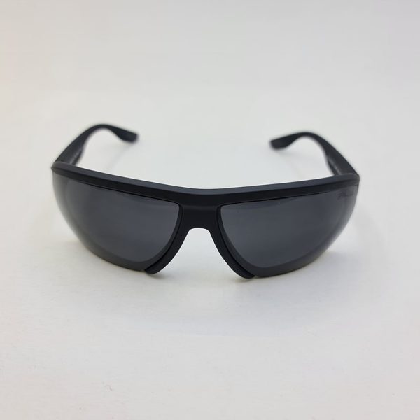 عکس از عینک آفتابی ورزشی پلاریزه پرادا با فریم مشکی مات و عدسی تیره مدل 2098